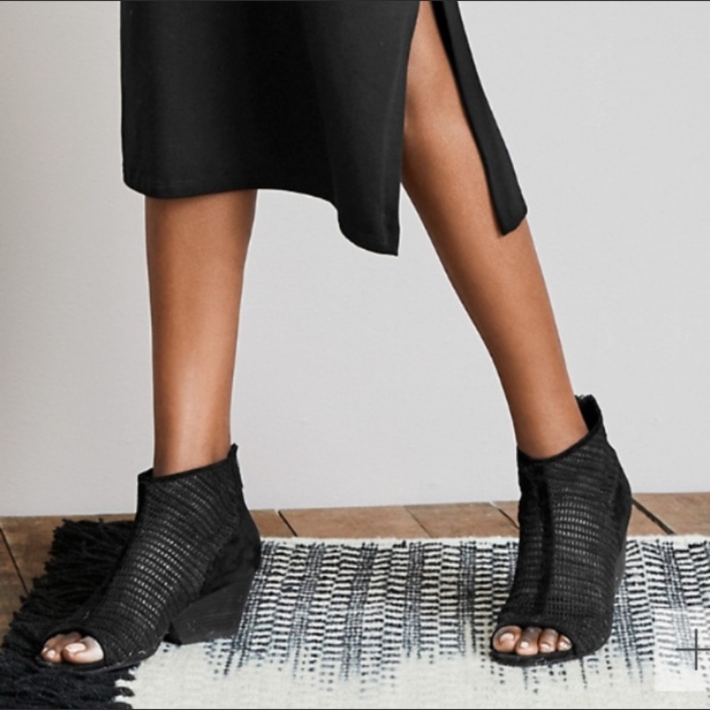 Eileen Fisher Floret Cage Peep Toe Booties Size 8
